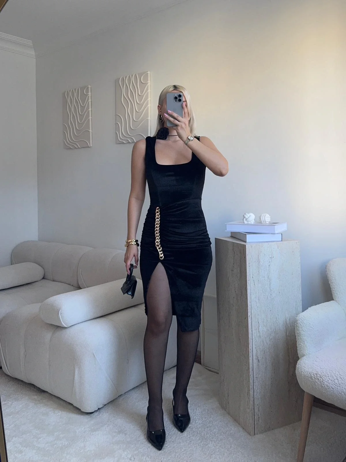 Zincir Aksesuar Kare Yaka Elbise - SİYAH