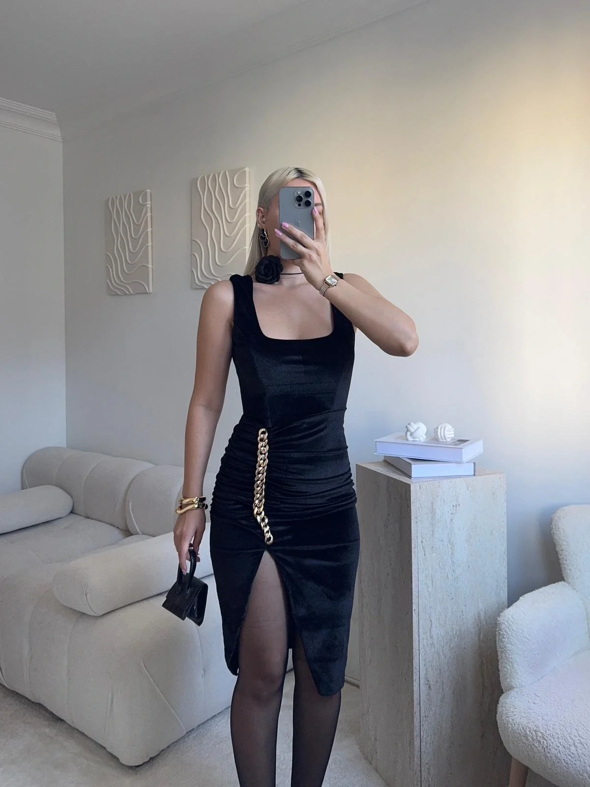 Zincir Aksesuar Kare Yaka Elbise - SİYAH