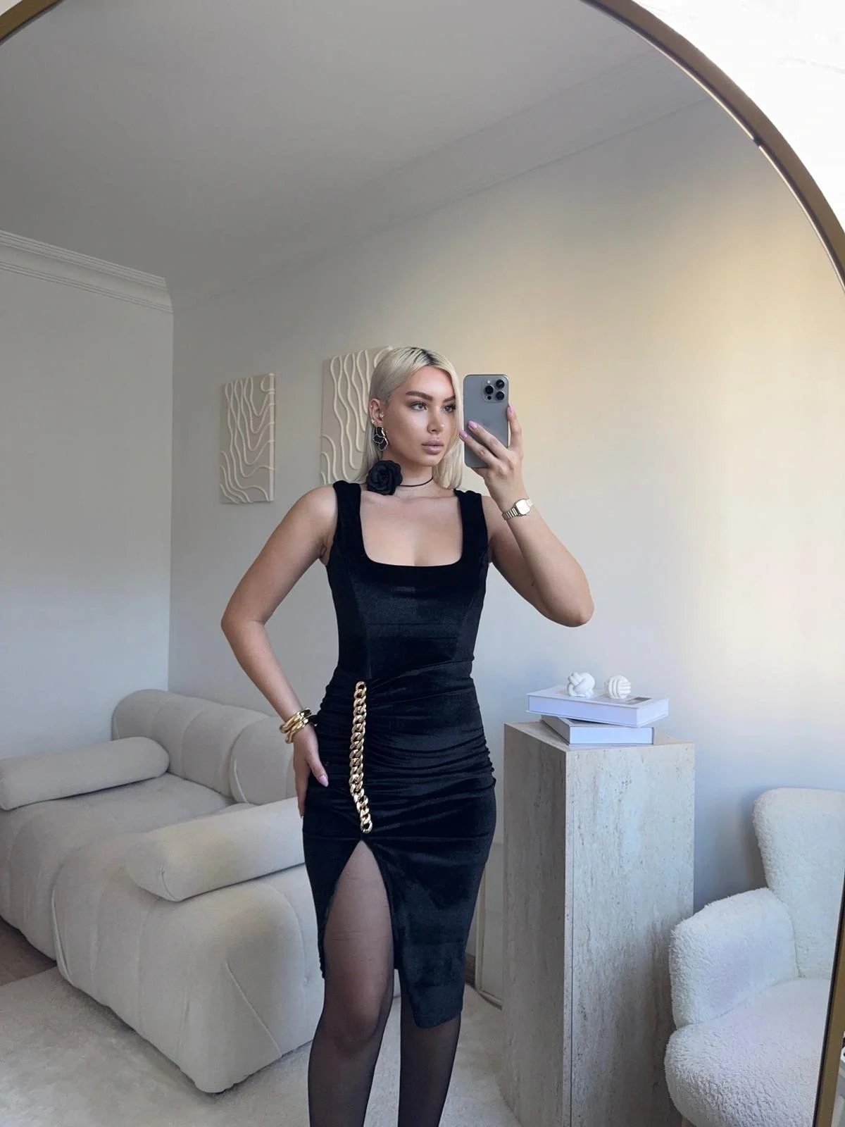 Zincir Aksesuar Kare Yaka Elbise - SİYAH