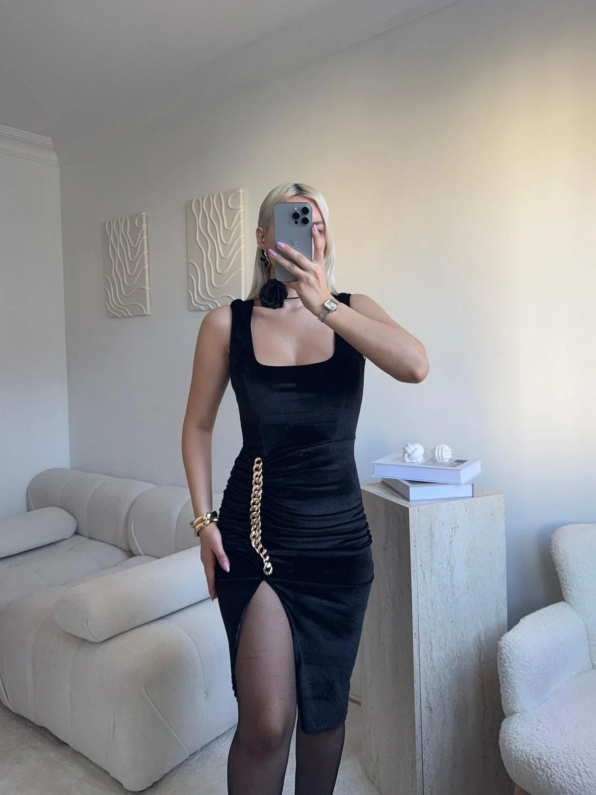 Zincir Aksesuar Kare Yaka Elbise - SİYAH