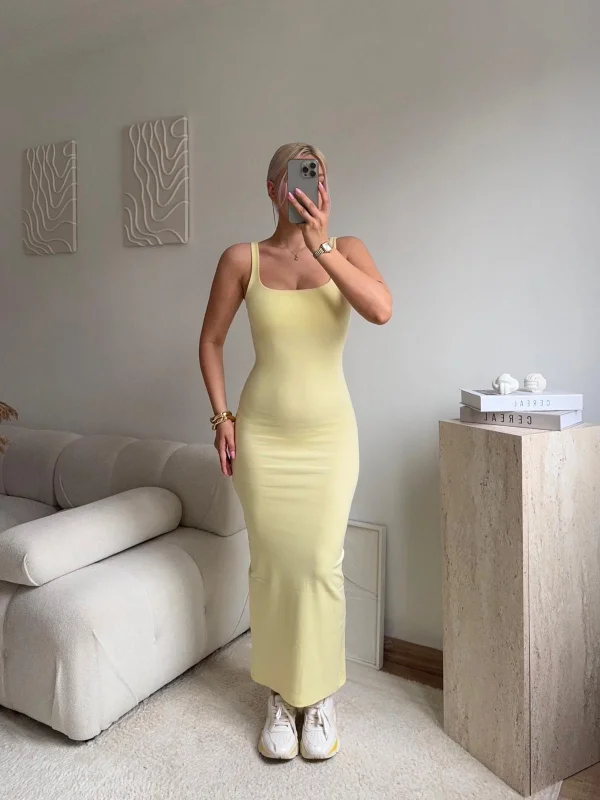 Askılı Kare Yaka Vücuda Oturan Midi Elbise - SARI