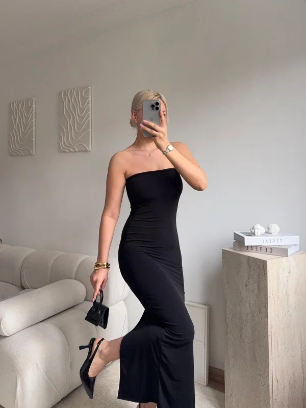 Straplez Vücuda Oturan Yırtmaçlı Midi Elbise - SİYAH