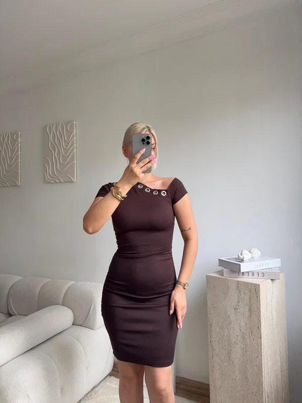 Asimetrik Yaka Halka Detaylı Midi Elbise - KAHVE