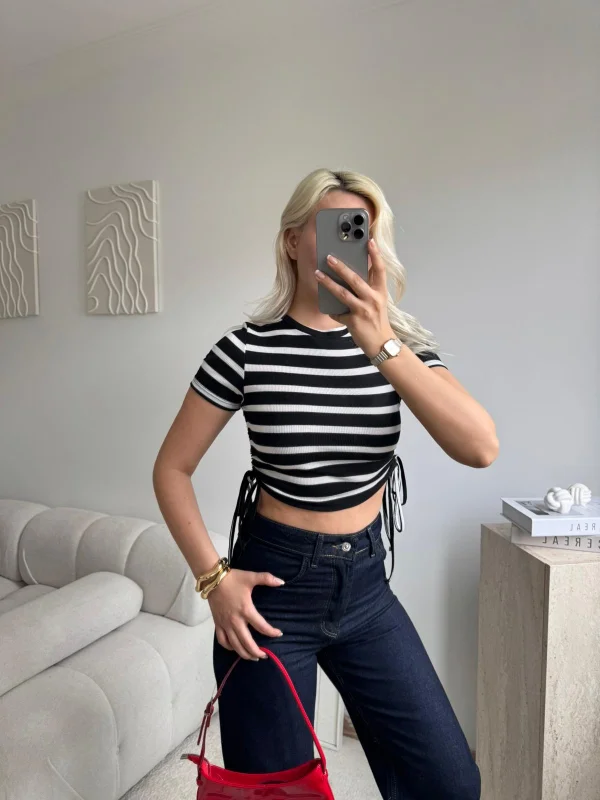 Çizgili Yanları Bağcıklı Fitilli Crop Tişört
