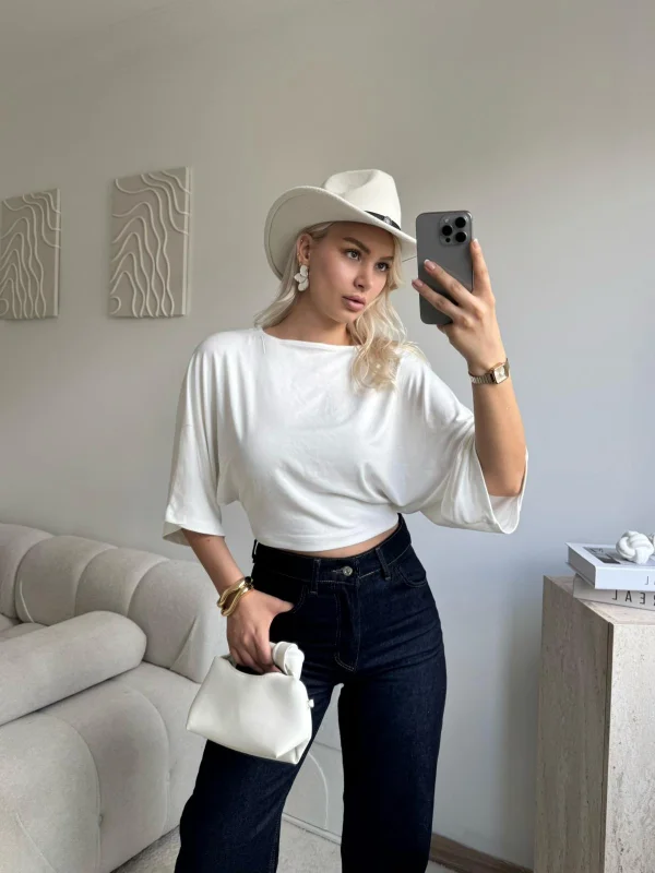 Yarasa Kol Kayık Yaka Dökümlü Crop Bluz - BEYAZ