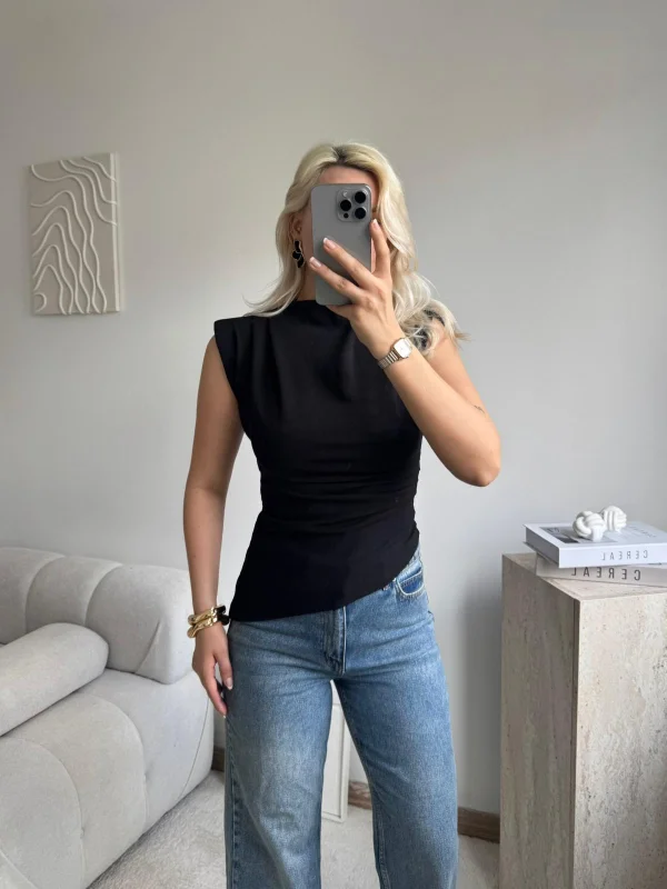 Vatkalı Asimetrik Bluz - SİYAH