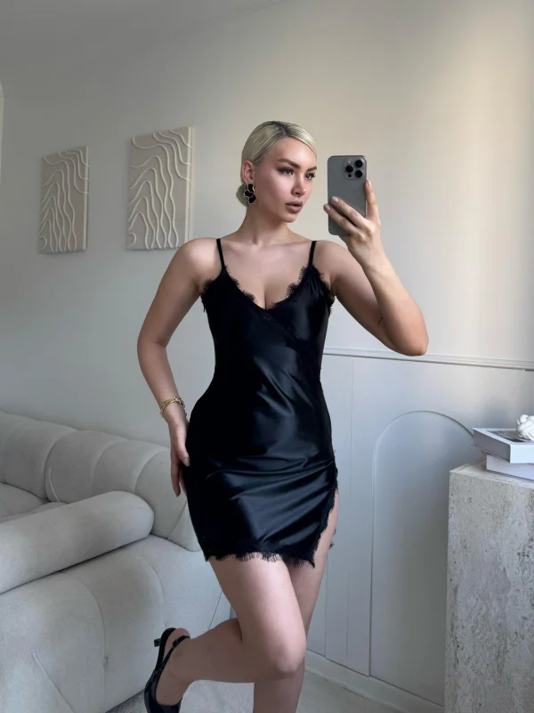 Dantel Detay Askılı Saten Elbise - SİYAH