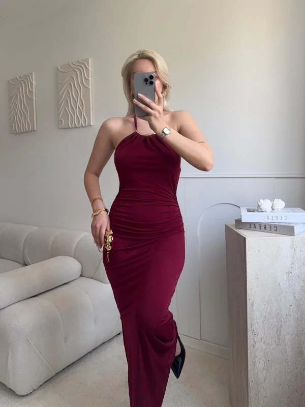 Halter Yaka Aksesuarlı Elbise - BORDO