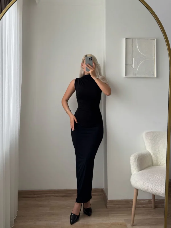 Arka Yırtmaç Drapeli Elbise - SİYAH