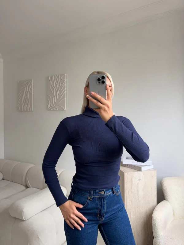 Basic Balıkçı Yaka Fit Bluz - LACİVERT