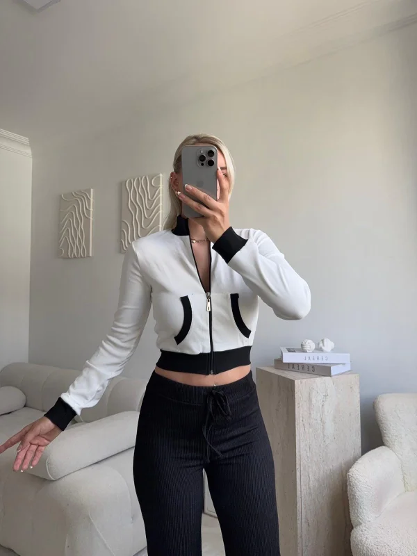 Biyeli Crop Hırka - BEYAZ