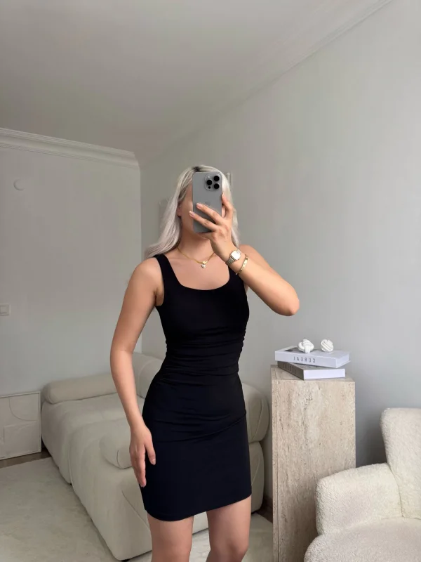 Büzgü Detaylı Mini Elbise - SİYAH