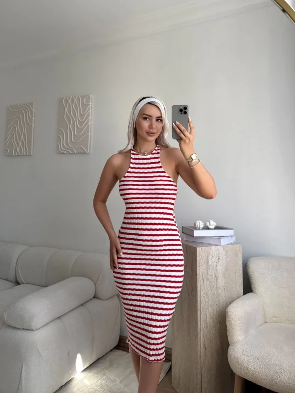 Çizgili Halter Yaka Sırt Dekolte Elbise