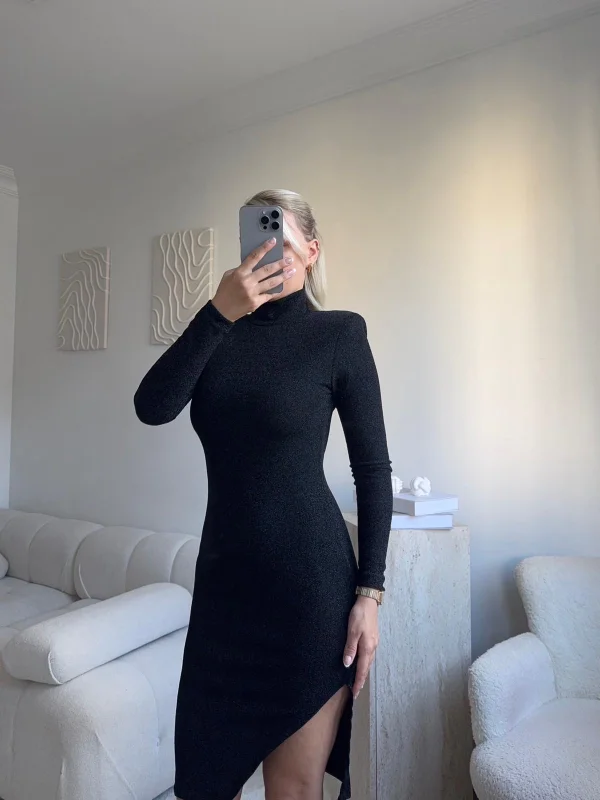 Dik Yaka Simli Elbise - SİYAH