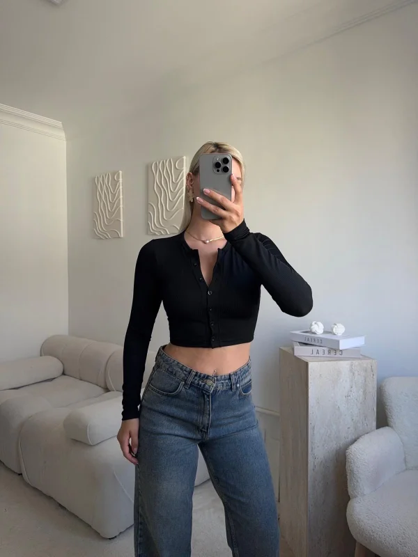 Düğme Detay Crop - SİYAH