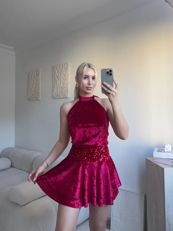 Kadife Halter Yaka Sırtı Açık Payet Mini Elbise - KIRMIZI