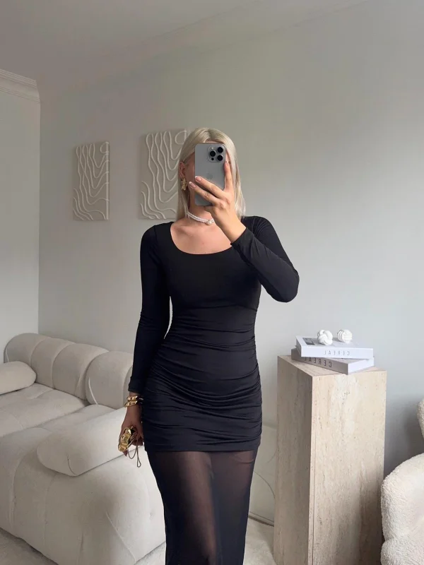 Kare Yaka Eteği Tül Elbise