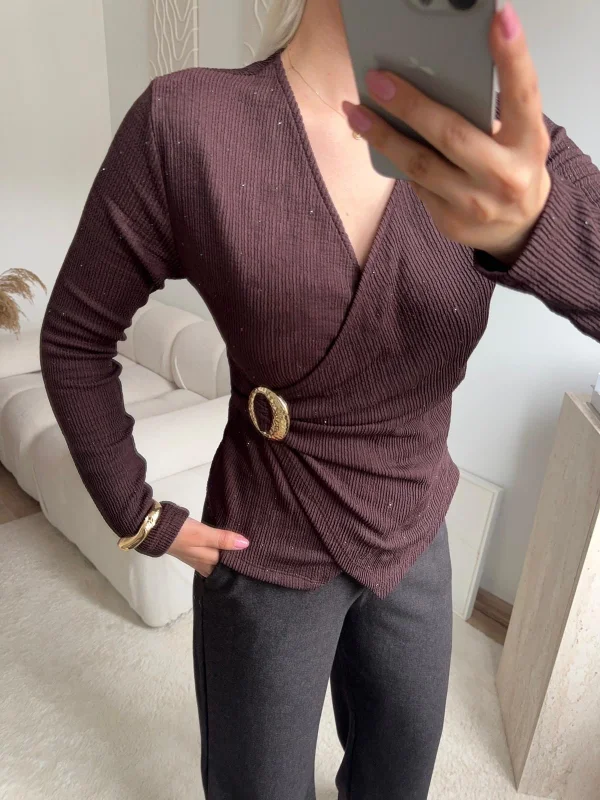 Kruvaze Aksesuarlı Taşlı Bluz - KAHVE