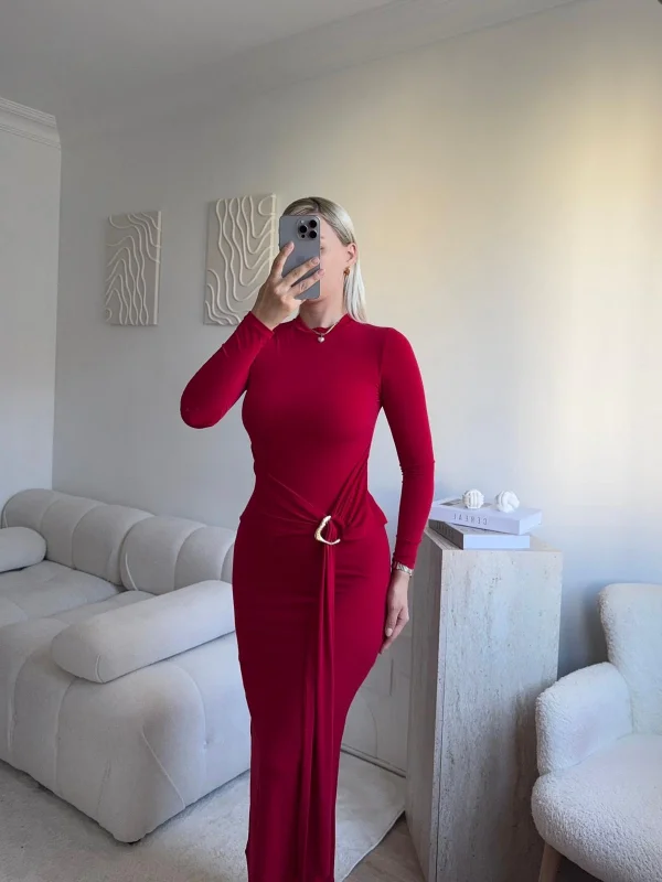 Kuşaklı Toka Detay Elbise - KIRMIZI