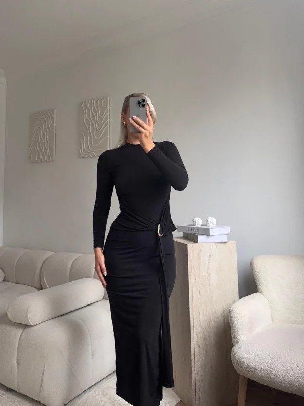 Kuşaklı Toka Detay Elbise - SİYAH