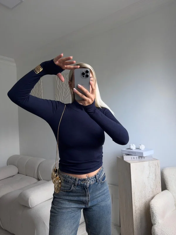 Parmak Geçmeli Premium Kumaş Bluz -LACİVERT