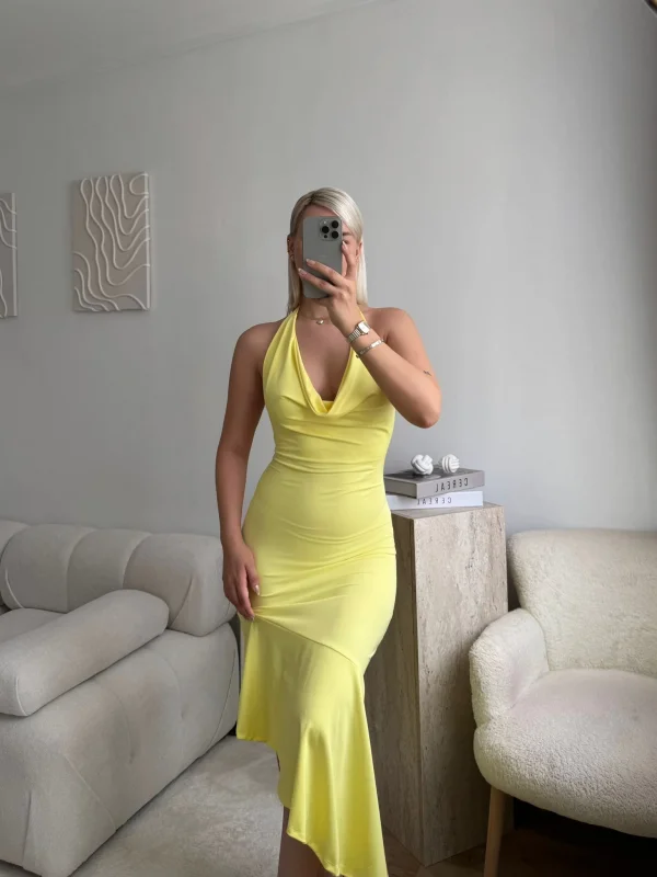 Sırt Dekolteli Halter Yaka Midi Elbise - SARI