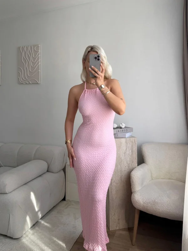 Sırt Detaylı Dokulu Maxi Elbise - PEMBE