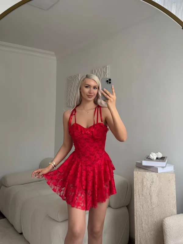 Şortlu Bel Korse Dantel Elbise - KIRMIZI