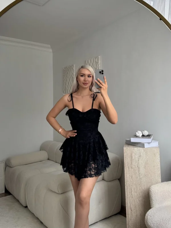 Şortlu Bel Korse Dantel Elbise - SİYAH