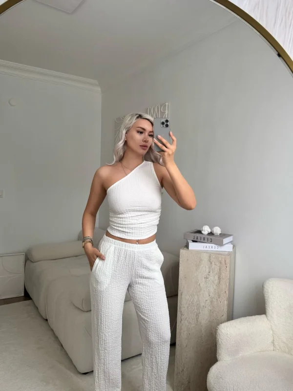 Tek Omuz Crop & Pantolon Takım - BEYAZ