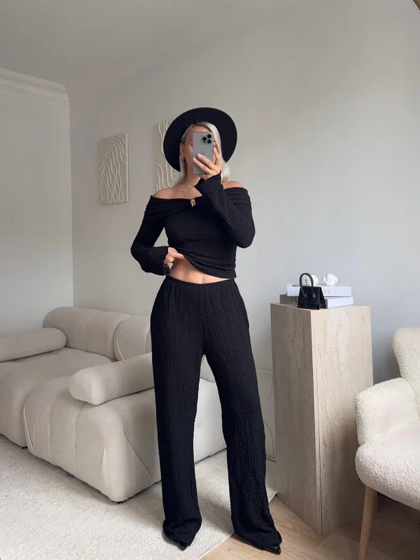 Tokalı Madonna Crop & Pantolon Takım - SİYAH