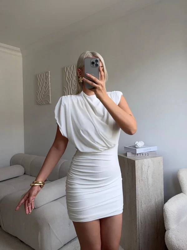 Vatkalı Drapeli Elbise