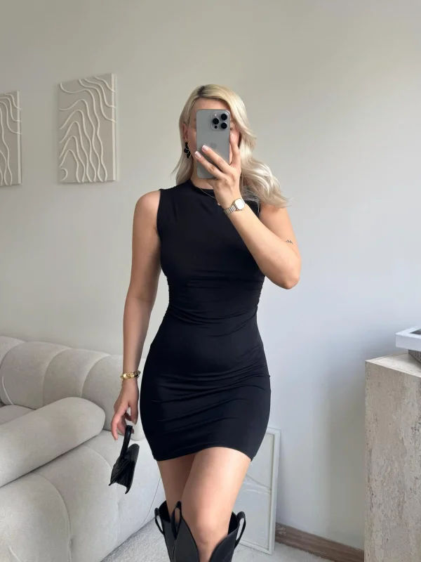 Yan Drapeli Mini Elbise