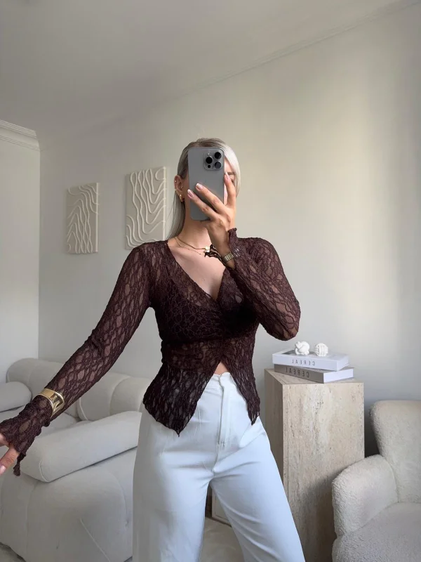 Yırtmaç Detay Dantel Crop - KAHVE