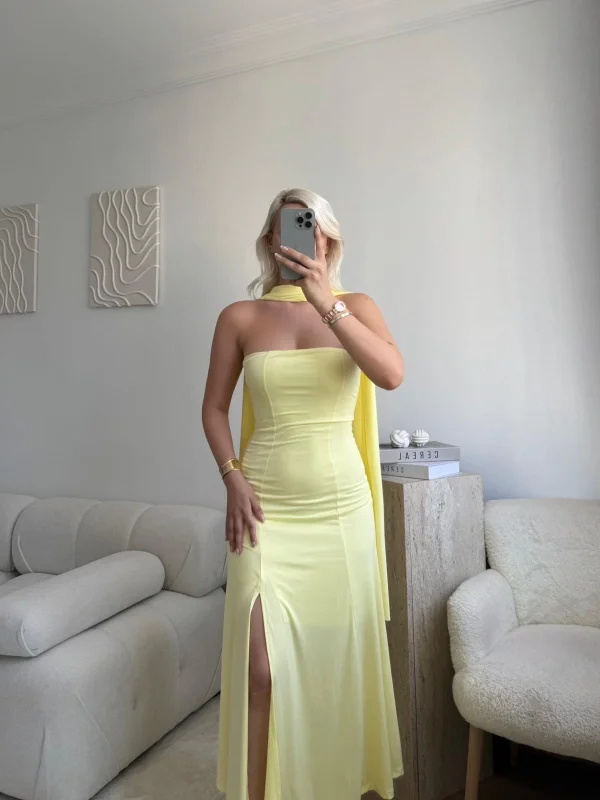 Yırtmaçlı Straplez Kuşaklı Elbise - SARI