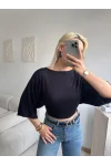 Yarasa Kol Kayık Yaka Dökümlü Crop Bluz - SİYAH