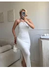 Halter Yaka Aksesuarlı Elbise - BEYAZ
