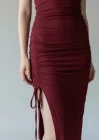 Derin Yırtmaç Omuz Askılı Elbise - BORDO