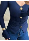 Kolları Volanlı Aksesuar Bluz - LACİVERT