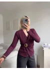 Kruvaze Aksesuarlı Taşlı Bluz - BORDO