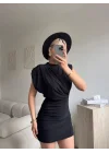 Omuz Vatkalı Drapeli Mini Elbise - SİYAH