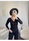 Toparlayıcı Fit Drapeli Bluz - SİYAH