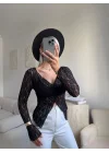 Yırtmaç Detay Dantel Crop - SİYAH