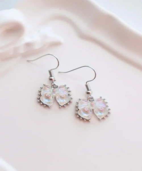 Beyaz Hologramlı Fiyonk İthal Küpe