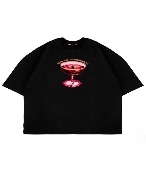 Bite My Strawberry Baskılı Siyah Oversize Unisex Tshirt