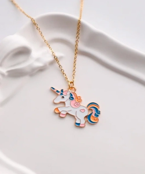 Gold Renk Zincirli Beyaz Renkli Kuyruklu Unicorn İthal Kolye