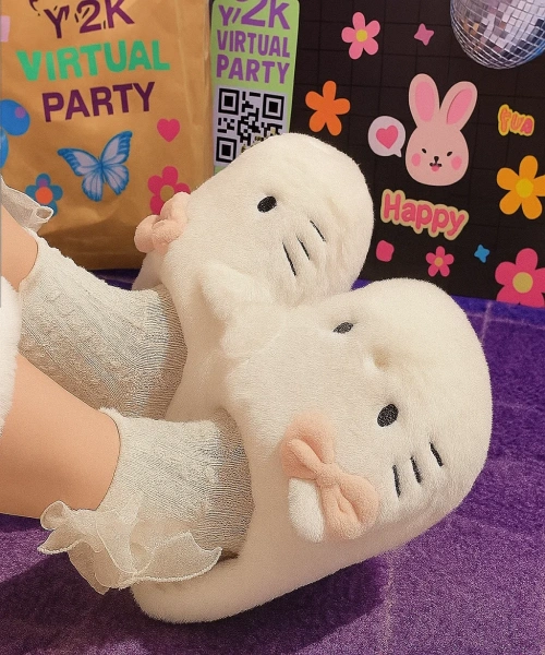 Hello Kitty Bej Yumuşak Tüylü Peluş Panduf Terlik