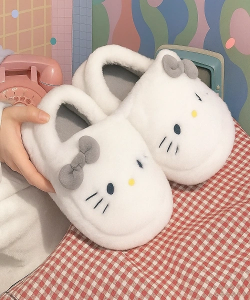 Hello Kitty Gri Yumuşak Tüylü Peluş Panduf Terlik