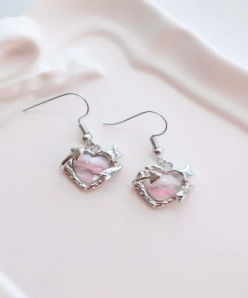 Holografik Kalp Pençe İthal Küpe