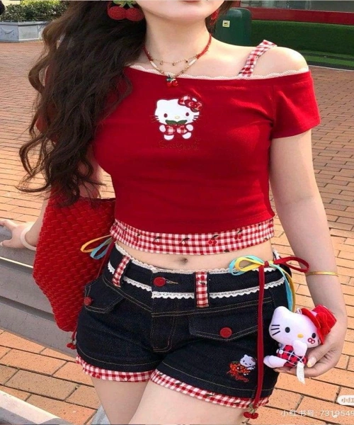 Kırmızı Hello Kitty Sırt Dekolteli Ek Askılı Kısa Kollu Crop